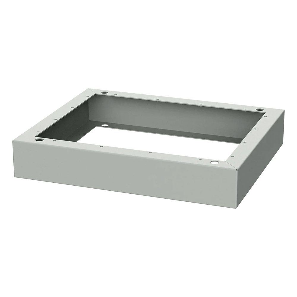 Base de Piso (Zocalo) de Aluminio para Gabinetes ComLine OSP 700x600 mm, gris